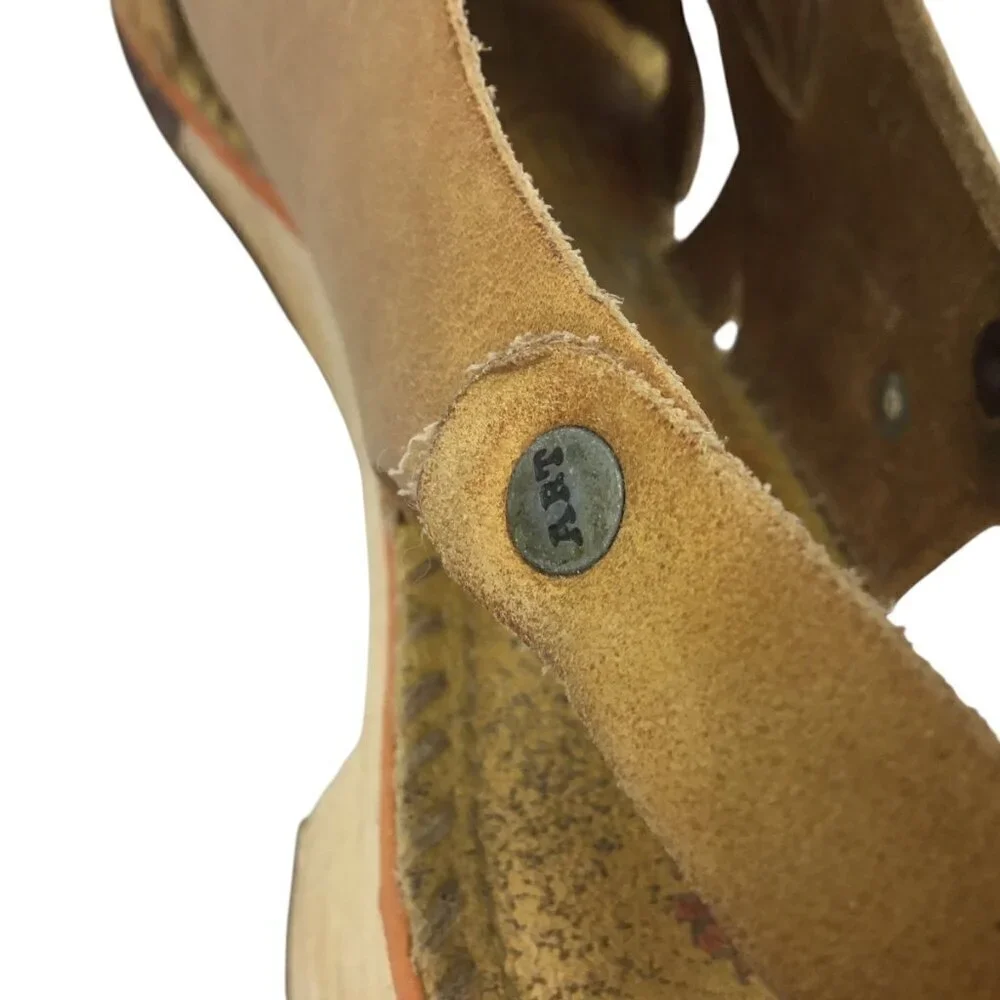 The Art Company Platform Sandals Golden Yellow Leather Wooden Heels Size 39 / 8